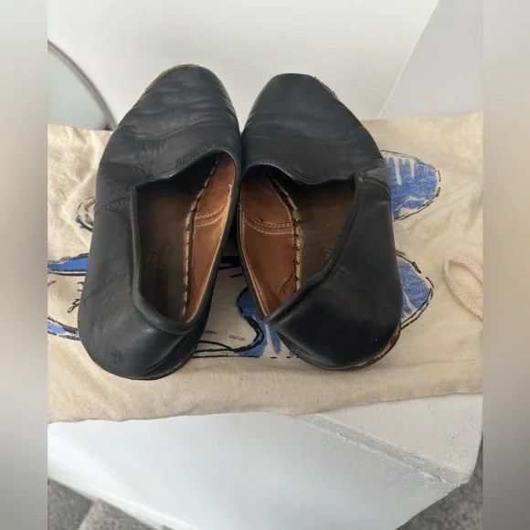 Sabah Black Leather Slip-On Shoes Size 39 - Picture 5 of 8